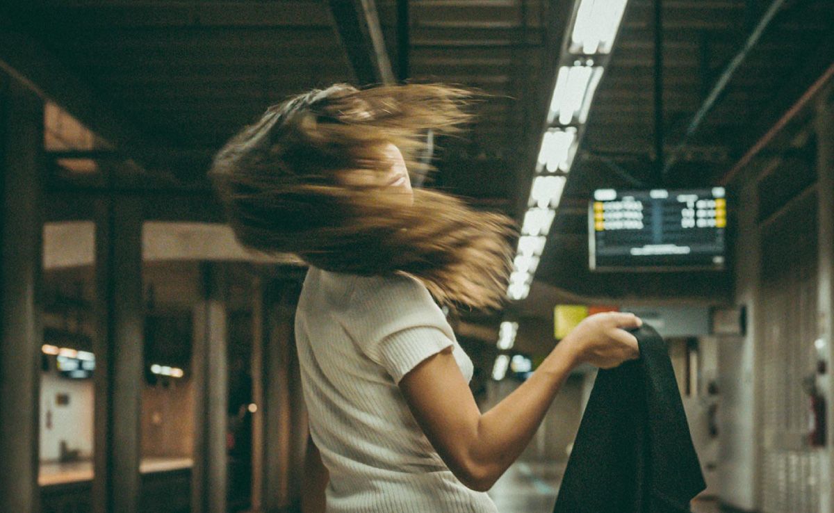 Ragazza in movimento