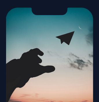 banner sección inicio Directa mano que lanza avión de papel 